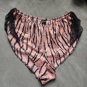 Victoria’s Secret Animal Print Lace Micro Shorts XS Silky Feel Loungewear